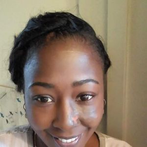 Meet your Posher, Jeanine